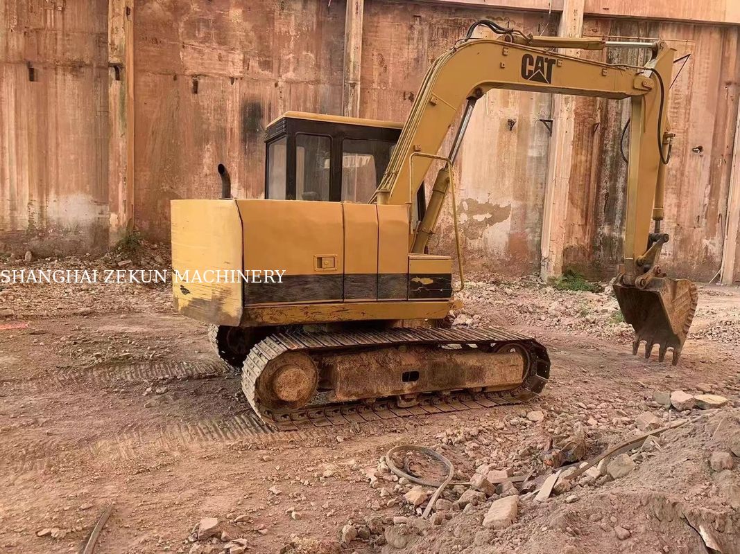 জাপানে ব্যবহৃত CAT E70B এক্সক্যাভেটর মিনি এক্সক্যাভেটর আকার এবং মূল জাপান ইঞ্জিন সহ