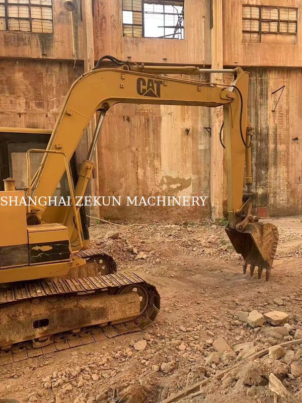 জাপানে ব্যবহৃত CAT E70B এক্সক্যাভেটর মিনি এক্সক্যাভেটর আকার এবং মূল জাপান ইঞ্জিন সহ