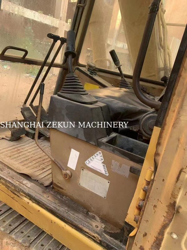 জাপানে ব্যবহৃত CAT E70B এক্সক্যাভেটর মিনি এক্সক্যাভেটর আকার এবং মূল জাপান ইঞ্জিন সহ