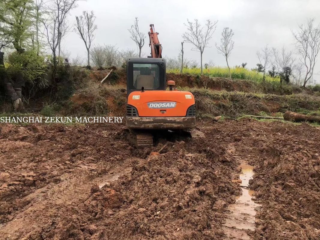 2010 EX60 সেকেন্ড হ্যান্ড মিনি এক্সক্যাভারেটর 38.1kw মূল হাইড্রোলিক ভালভ সহ