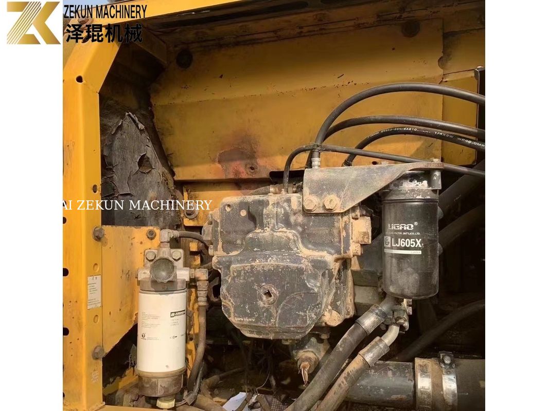ব্যবহৃত Komatsu 200 Excavator ব্যবহৃত PC200-6 Digger অপারেটিং ওজন 20.15ton