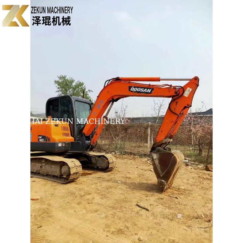 কোরিয়া থেকে সেকেন্ড হ্যান্ড Doosan DX60-7 DX60-9 6T ব্যবহৃত ক্রলার এক্সক্যাভেটর