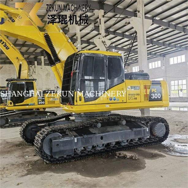 32 টন 1.8m3 ব্যবহৃত চাকা লোডার KOMATSU PC 300-7LC HD 6LE LC-8