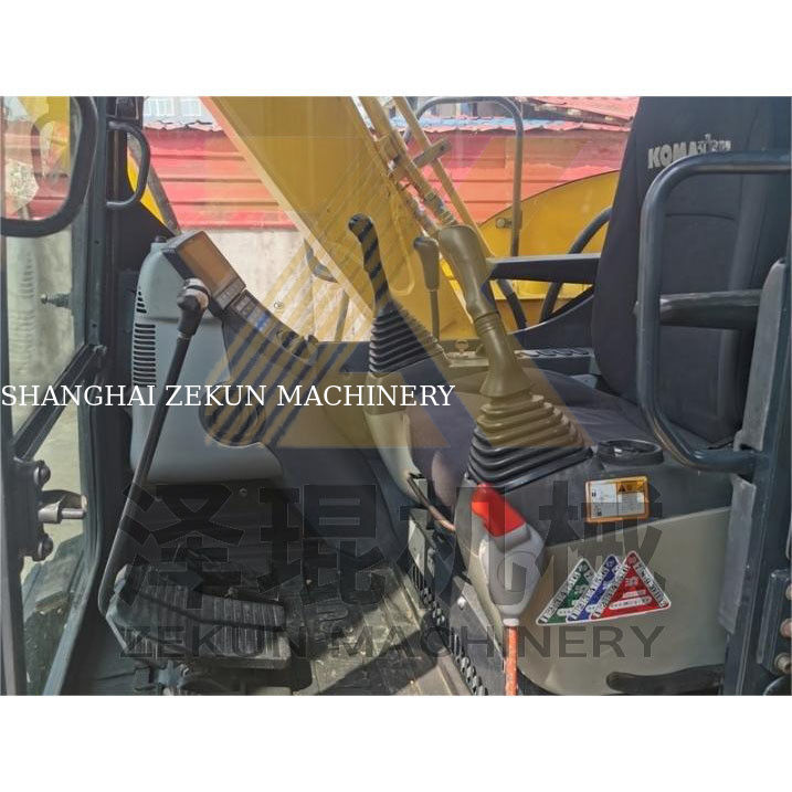 6.59TON অপারেটিং ওজন 2022 আপনার প্রয়োজনীয়তা জন্য ব্যবহৃত Komatsu PC70-8 Excavator