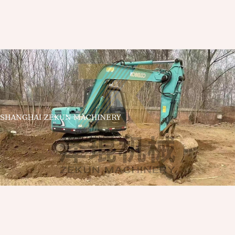 4001-6000 কাজের ঘন্টা ব্যবহৃত Kobelco SK75-8 SR এক্সক্যাভেটর জন্য সাংহাই নিলামে