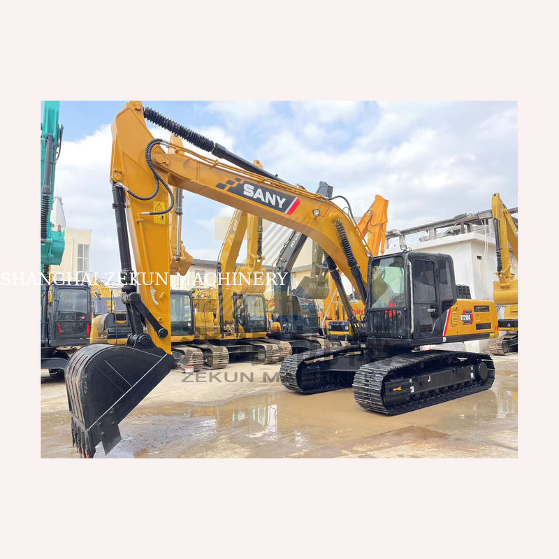 স্যানি সি২১৫সি এক্সক্যাভেটর ভাল অবস্থায় কম ঘন্টা এবং ইঞ্জিন 2023 সালে