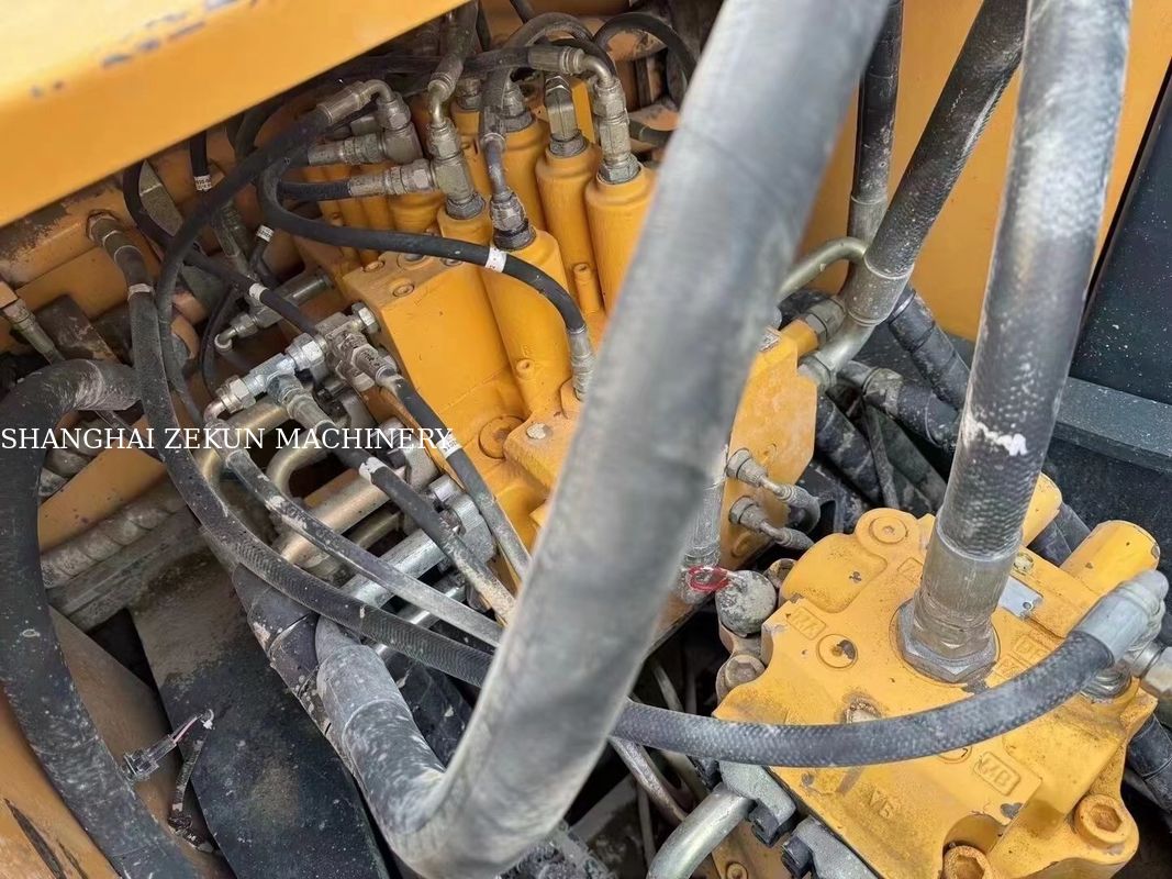 2018 R215VS Excavator 3 800 কাজের ঘন্টা ভারী দায়িত্বের কাজের জন্য উপযুক্ত