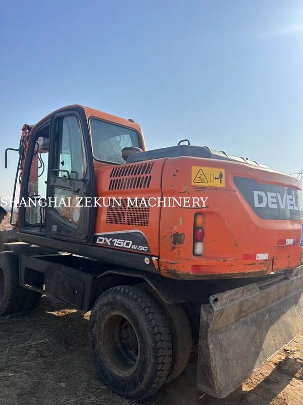 Doosan DX150W-9C Excavator 15 টন হুইল টাইপ বিক্রয়ের জন্য