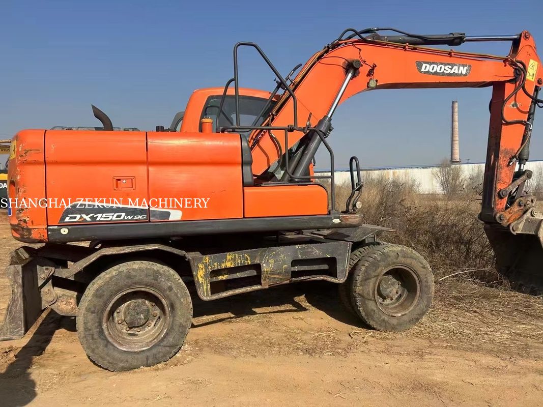 Doosan DX150W-9C Excavator 15 টন হুইল টাইপ বিক্রয়ের জন্য