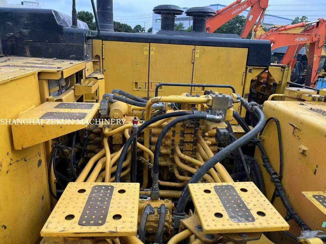 2019 কমাতসু পিসি1250-8 এক্সক্যাভারেটর ব্যবসায়ের জন্য আদর্শ 120 টন মাইনিং ইউনিট