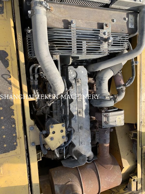 2015 কোমাতসু PC210LC-8MO খননকারী, যার অপারেটিং ওজন 100 কেজি এবং সর্বোচ্চ খনন করার ক্ষমতা 9