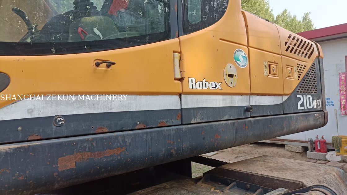 Hyundai R210W-9 চাকাযুক্ত খননকারীর ৩৩০ লিটার জ্বালানী তেলের ধারণক্ষমতা এবং হাইড্রোলিক ভালভ