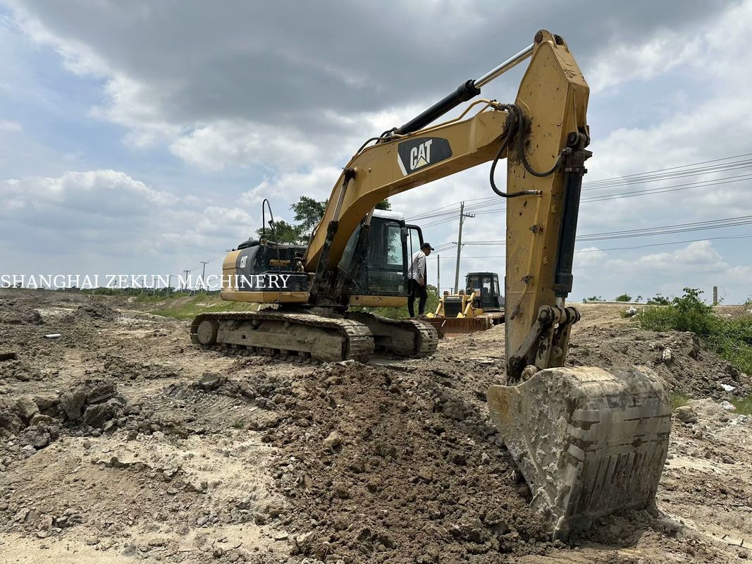 ২০১৪ CAT ৩২০ডি২ এক্সক্যাভেটর ১০ ৮১২ ঘন্টা এবং পারফরম্যান্স হাইড্রোলিক ফ্লো রেট ২ × ২১৪ লিটার/মিনিট ভ্রমণের গতি ৩.৫ / ৫.৫ কিলোমিটার/ঘন্টা