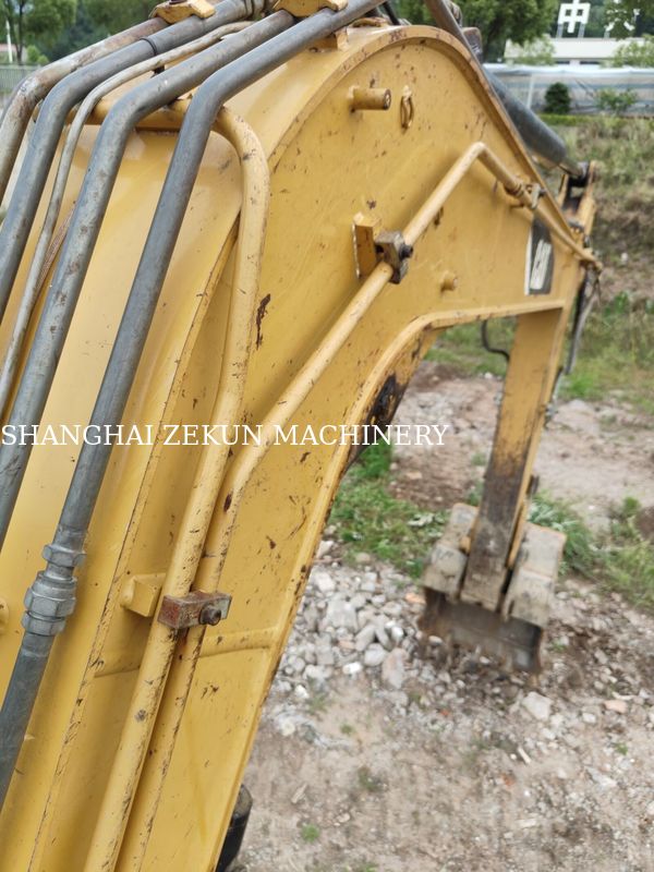 2019 CAT 307E2 এক্সক্যাভেটর যার সর্বোচ্চ স্পর্শ স্থল স্তরে 400 মিমি এবং জ্বালানী ট্যাঙ্কের ধারণক্ষমতা 135 লিটার