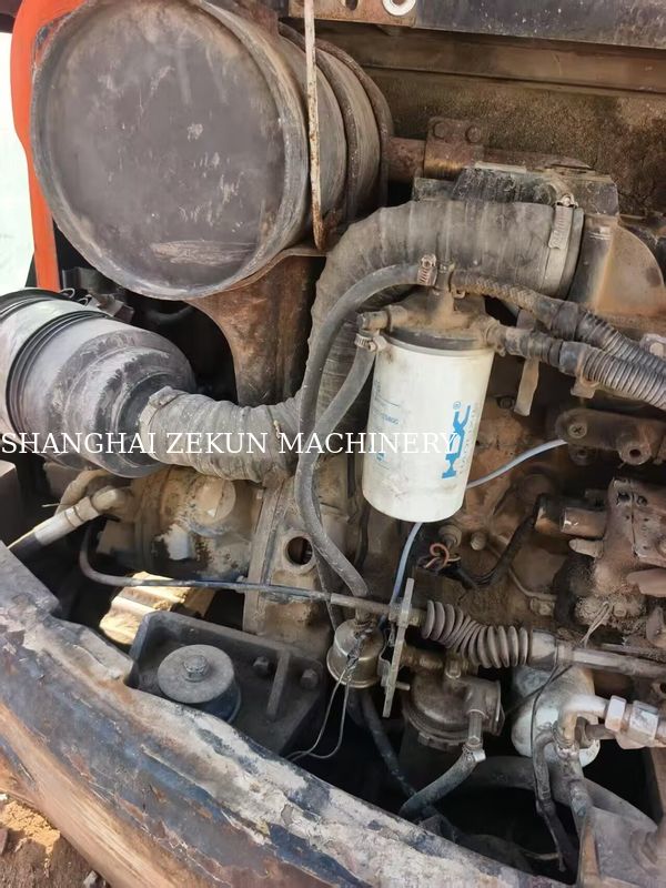 ২০১৩ সালের ডুসান ডিএক্স৬০ খননকারী, হাইড্রোলিক চাপ ২৭.৫ এমপিএ এবং সর্বোচ্চ খনন উচ্চতা ৮০০ মিমি